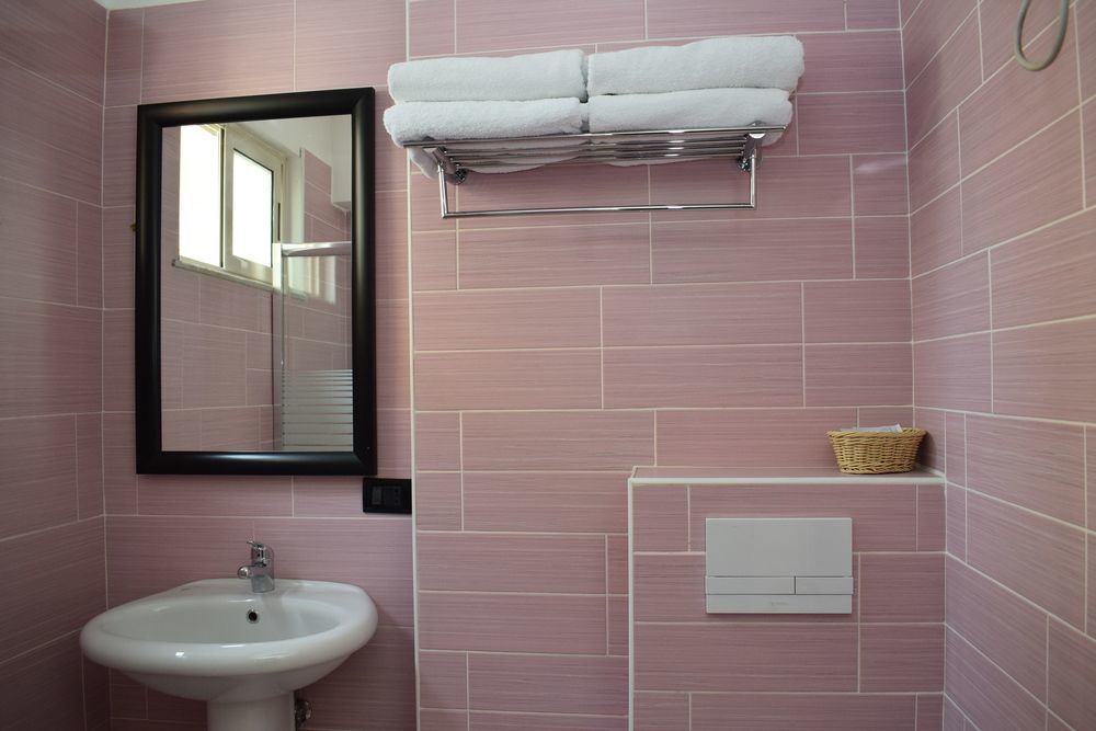 Royal Vila Hotel Tiranë Ngoại thất bức ảnh