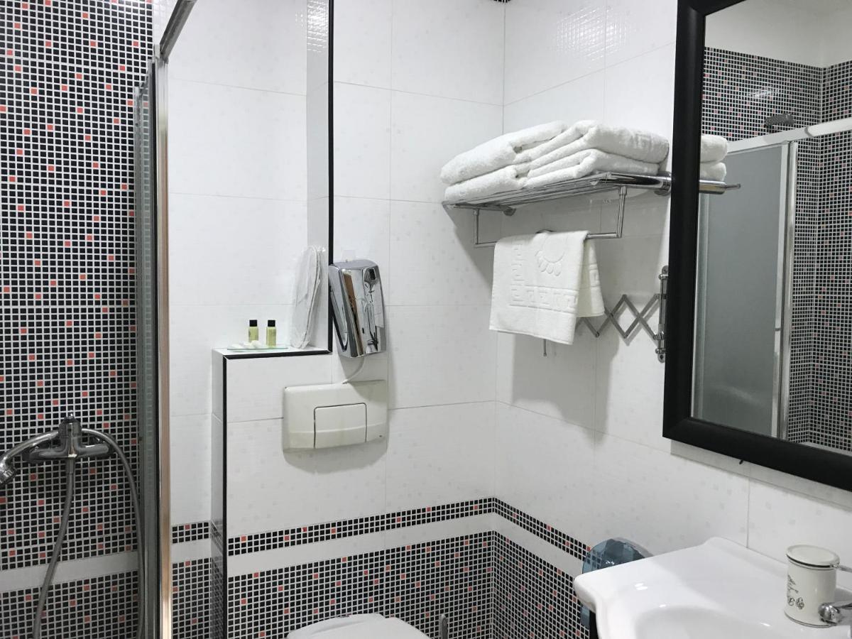 Royal Vila Hotel Tiranë Ngoại thất bức ảnh
