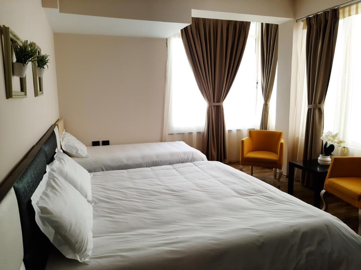 Royal Vila Hotel Tiranë Ngoại thất bức ảnh