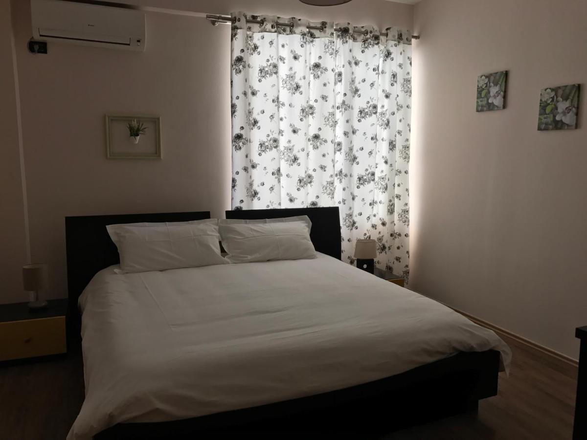 Royal Vila Hotel Tiranë Ngoại thất bức ảnh